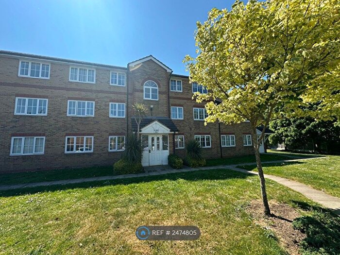2 Bedroom Flat To Rent In Maybank Lodge, Hornchurch, RM12