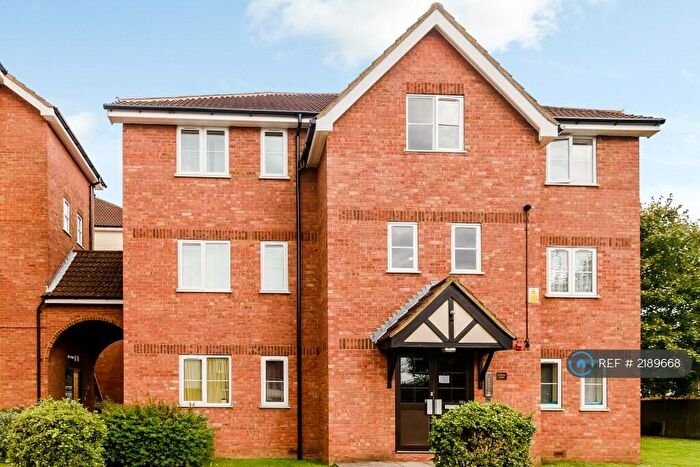 1 Bedroom Flat To Rent In Elmore Close, Alperton, HA0