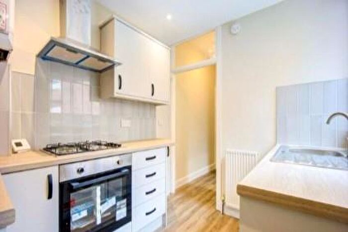 3 Bedroom Apartment To Rent In Shortridge Terrace, Newcastle Upon Tyne, NE2