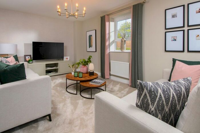 4 Bedroom End Of Terrace House For Sale In "Knaresborough" At Kingsgate, Bridlington, YO15