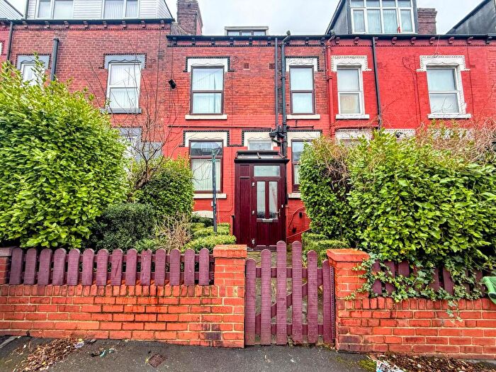 2 Bedroom House To Rent In Brownhill Crescent, Leeds, LS9