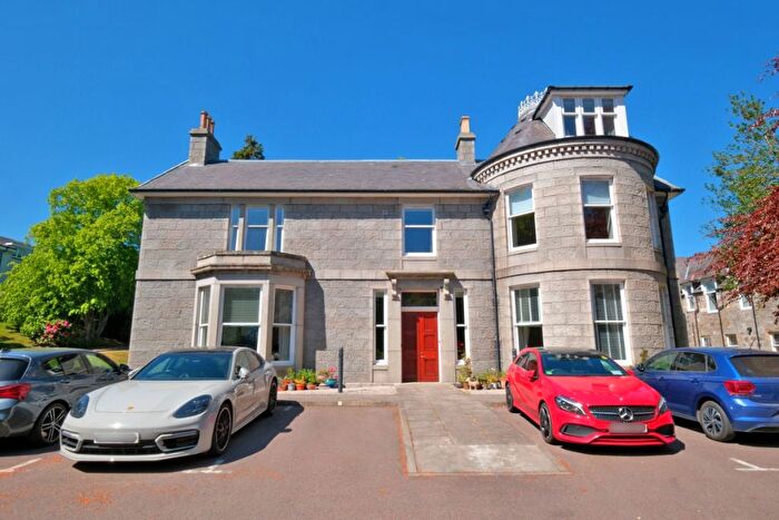 2 Bedroom Flat To Rent In Woodlands Avenue, Cults, Aberdeen, AB15