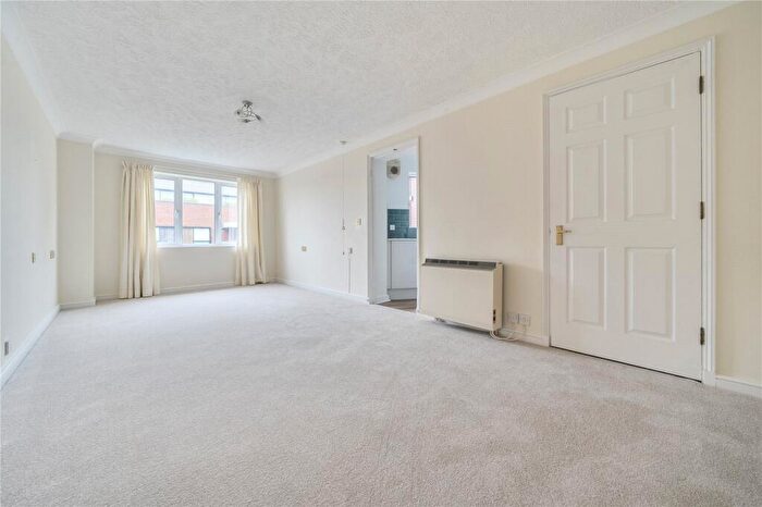 1 Bedroom Apartment For Sale In The Vineries, Hove, BN3