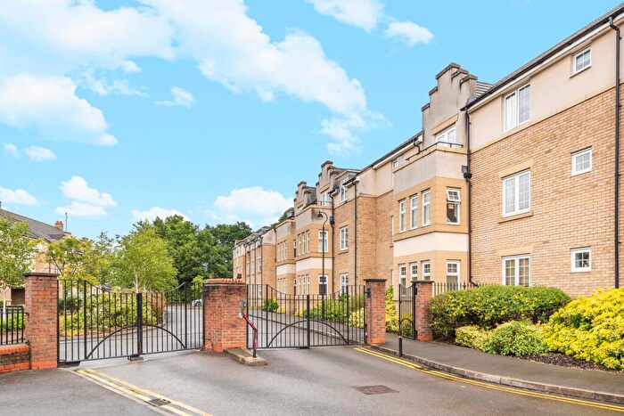 2 Bedroom Apartment To Rent In The Hawthorns, Flitwick, MK45