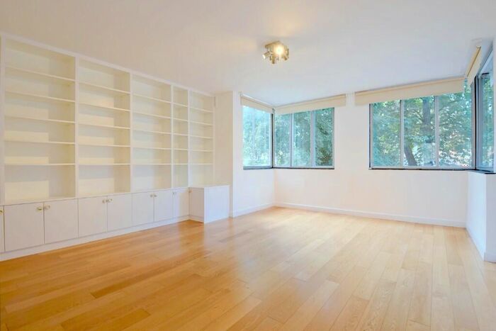 2 Bedroom Flat To Rent In Swains Lane, Highgate, London, N6
