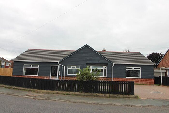 4 Bedroom Detached Bungalow For Sale In Downend Road, Newcastle Upon Tyne, NE5