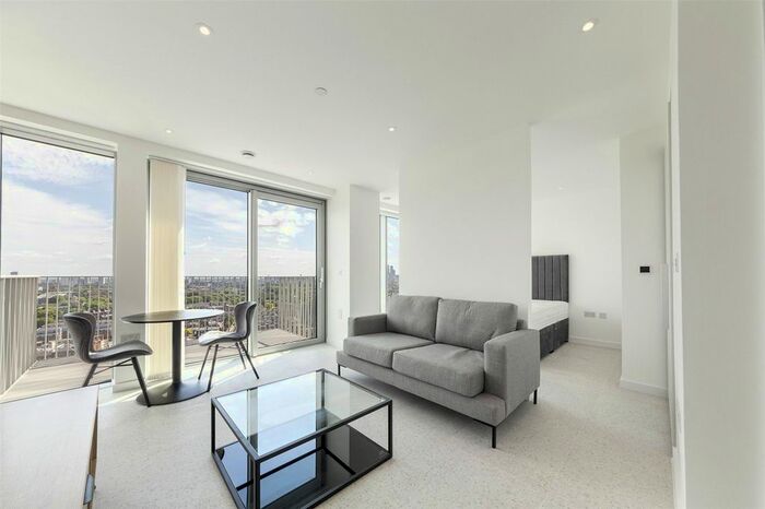 Studio To Rent In Jacquard Point, Tapestry Way, London, E1