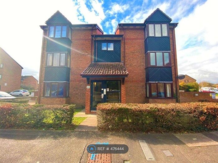 Studio To Rent In Hawthorn Crescent, West Drayton, UB7
