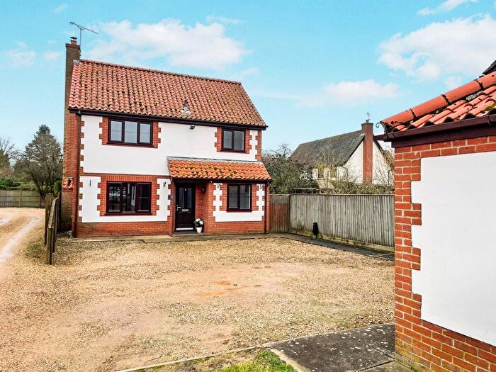 4 Bedroom Detached House For Sale In Main Street, Hockwold, IP26