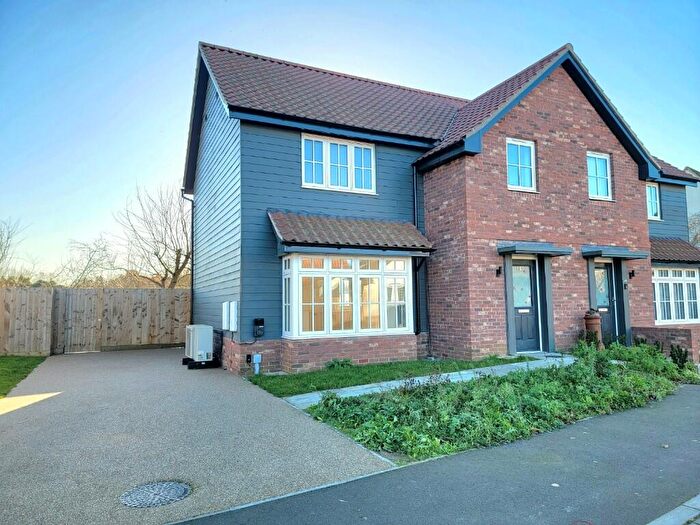 3 Bedroom Semi Detached House For Sale In Exeter Road, Claydon, Ipswich, Suffolk, IP6