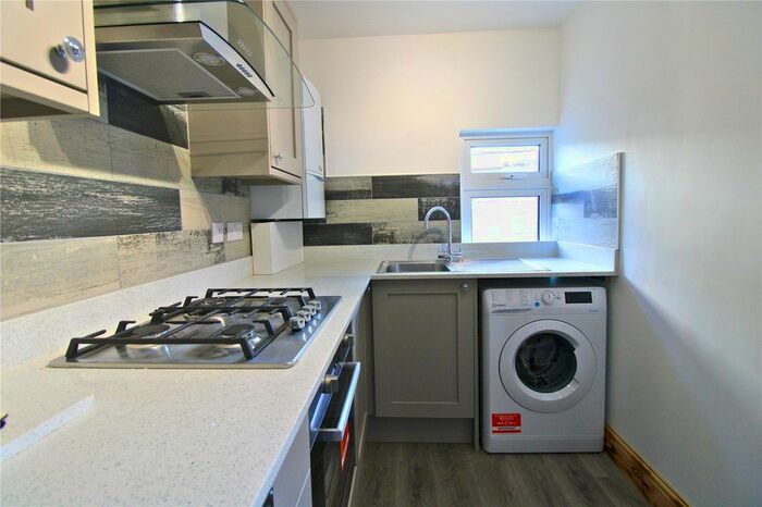 2 Bedroom Flat To Rent In Dartnell Road, Addiscombe, Croydon, CR0