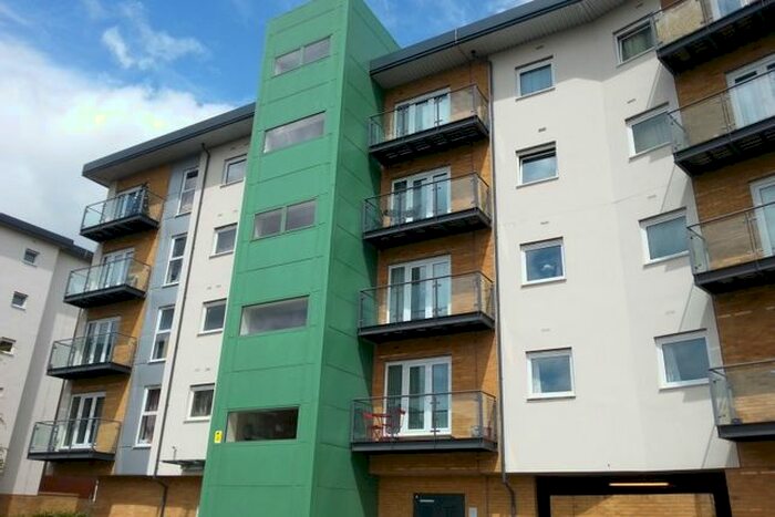 2 Bedroom Flat To Rent In Parkhouse Court, Hatfield, AL10