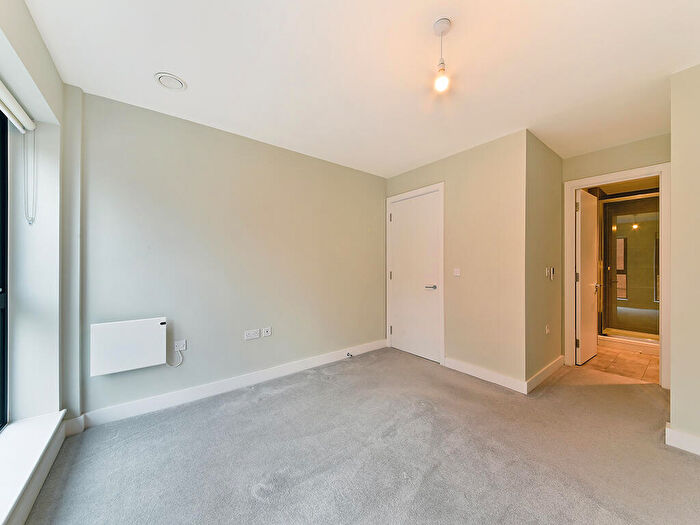 2 Bedroom Apartment To Rent In Weavers Yard, Newbury Newbury, RG14