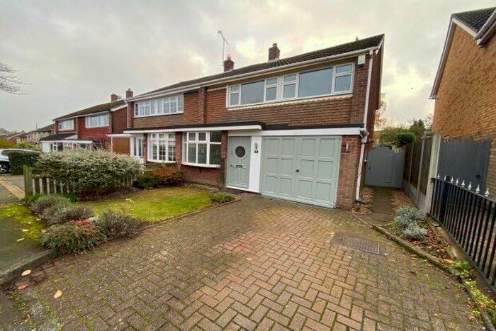 3 Bedroom Property To Rent In Ferndale Road, Lichfield, WS13