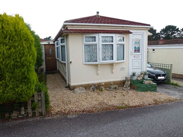 1 Bedroom Mobile/park Home For Sale In Little Trelower Park, Sticker, PL26