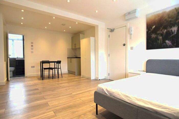 Studio To Rent In Church Street, Braintree, CM7