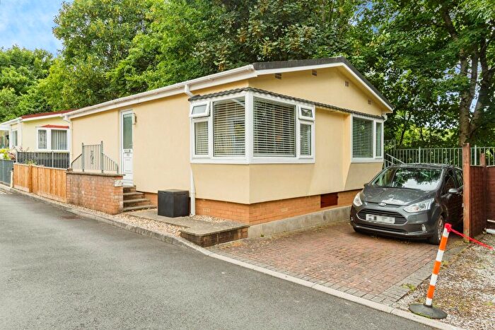 2 Bedroom Park Home For Sale In Glenfield Close, Glenholt Park, Plymouth, PL6