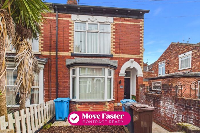 2 Bedroom End Terrace House For Sale In Wharfedale, Goddard Avenue, Hull, HU5