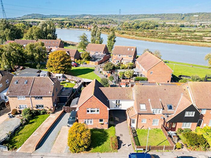 4 Bedroom Link Detached House For Sale In Nelson Road, Wouldham, Rochester, ME1