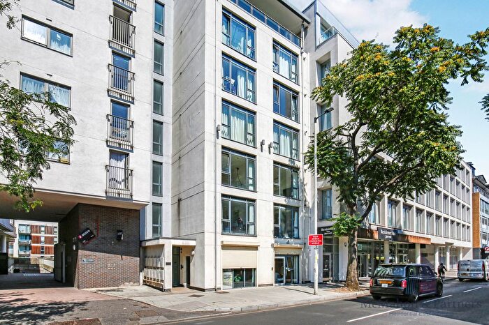 1 Bedroom Flat To Rent In Long Lane, London, SE1