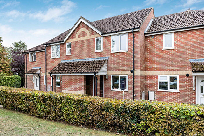 2 Bedroom Terraced House For Sale In Garden Close, Didcot, OX11