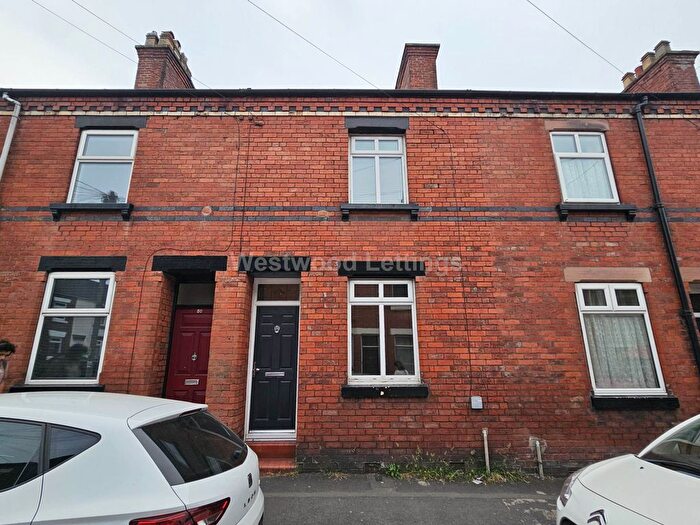 3 Bedroom Terraced House To Rent In Fountain Street, Leek, ST13