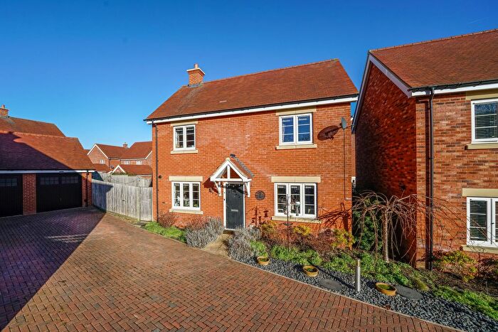3 Bedroom Detached House For Sale In Tun Furlong, Pitstone, Leighton Buzzard, LU7