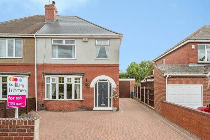 3 Bedroom Semi-Detached House For Sale In Cemetery Road, Mexborough, S64