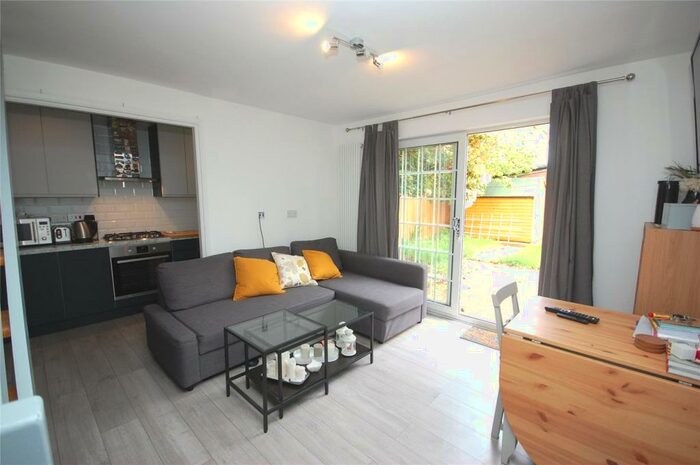 1 Bedroom Semi-Detached House To Rent In Jarvis Close, Barnet, EN5