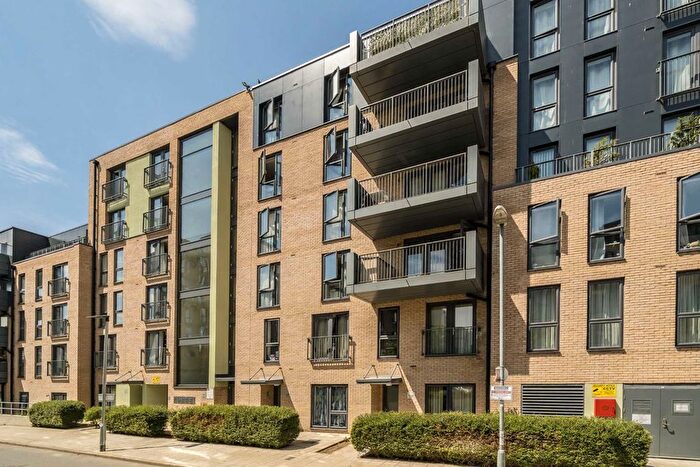 3 Bedroom Flat For Sale In Nobel Close, London, NW9