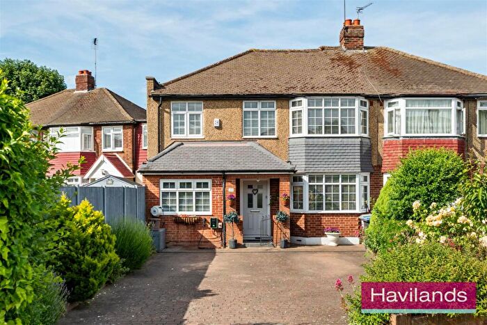 4 Bedroom Semi-Detached House For Sale In Burnham Close, Enfield, EN1