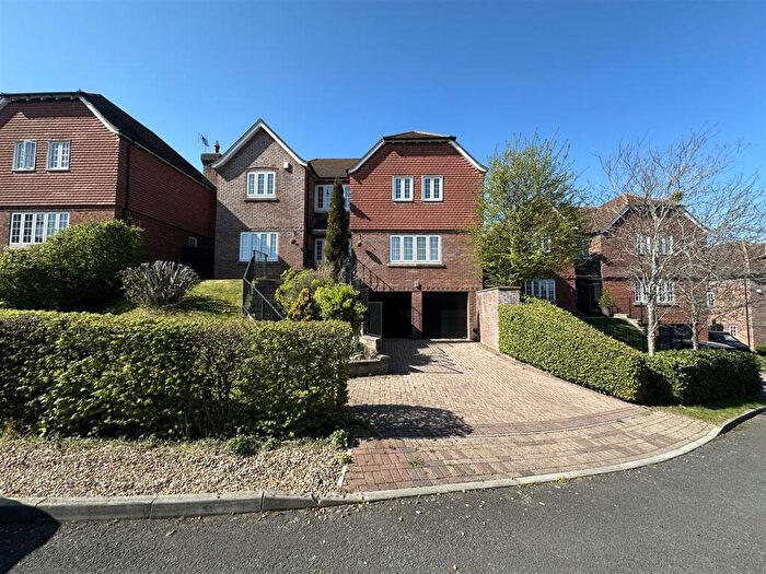 5 Bedroom Detached House For Sale In Canal Way, Over, GL2