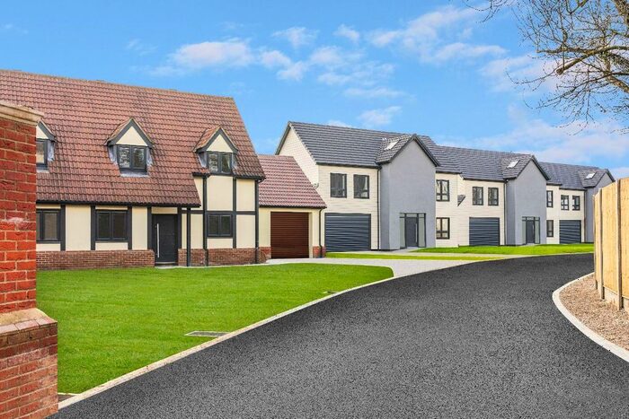 5 Bedroom Detached House For Sale In Cranfield Park Road, Wickford, SS12