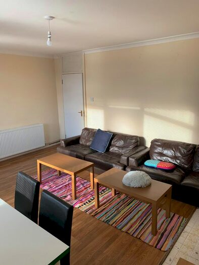 5 Bedroom Maisonette To Rent In Cleveland Way, Bethnal Green, E1