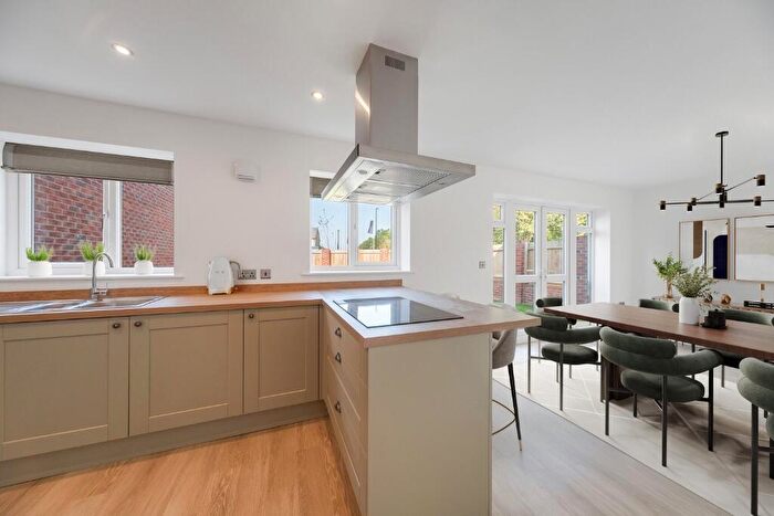 4 Bedroom Detached House For Sale In Boroughbridge Road, Knaresborough, HG5