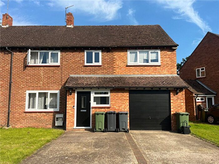 5 Bedroom Semi-Detached House To Rent In Almond Close, Guildford, Surrey, GU1