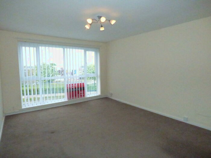 2 Bedroom Apartment To Rent In Hillhead Parkway, Chapel House, NE5