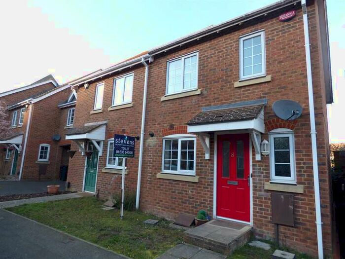 3 Bedroom Semi-Detached House To Rent In Swaffer Way, Ashford, TN23