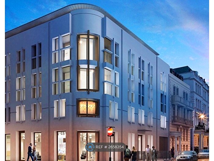 3 Bedroom Flat To Rent In Westbourne Gardens, London, W2