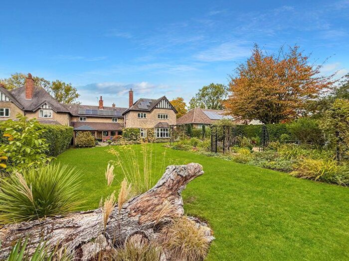 5 Bedroom Link Detached House For Sale In Beacon Lane, Grantham, NG31