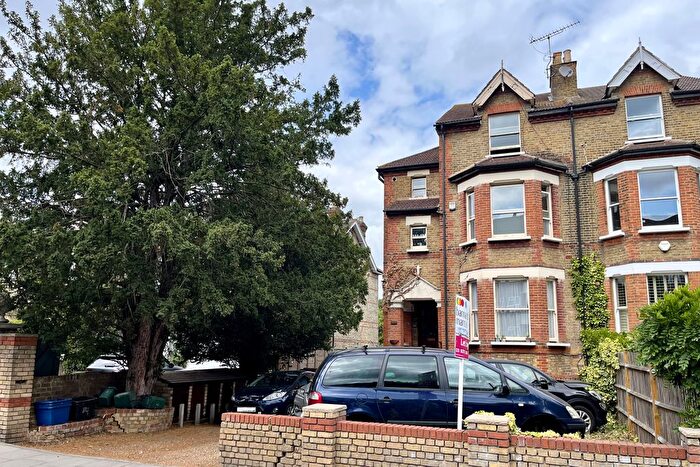 1 Bedroom Flat To Rent In Sheen Road, Richmond, TW10