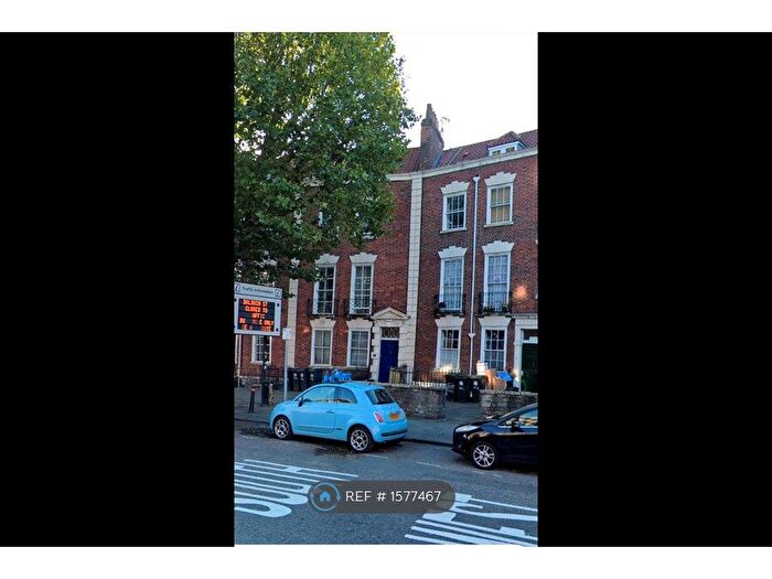 2 Bedroom Flat To Rent In Hotwell Road, Bristol, BS8