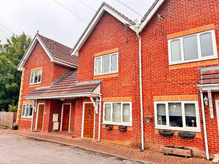 2 Bedroom Flat To Rent In Fletcher Street, Little Lever, Bolton, BL3