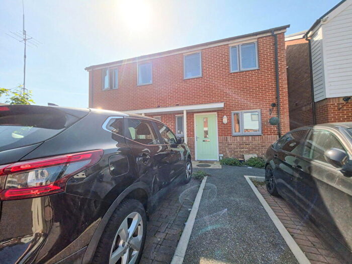 2 Bedroom Semi-Detached House For Sale In Glider Close, Christchurch, BH23