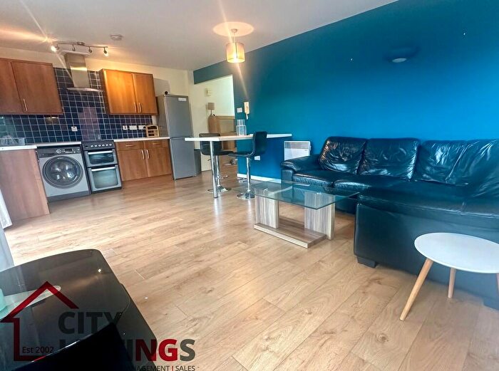 2 Bedroom Apartment To Rent In Park West, NG7