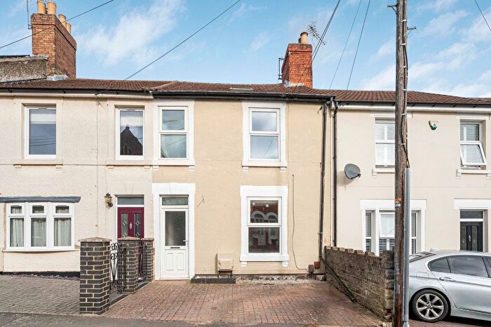 4 Bedroom Terraced House For Sale In Dixon Street, Swindon, SN1