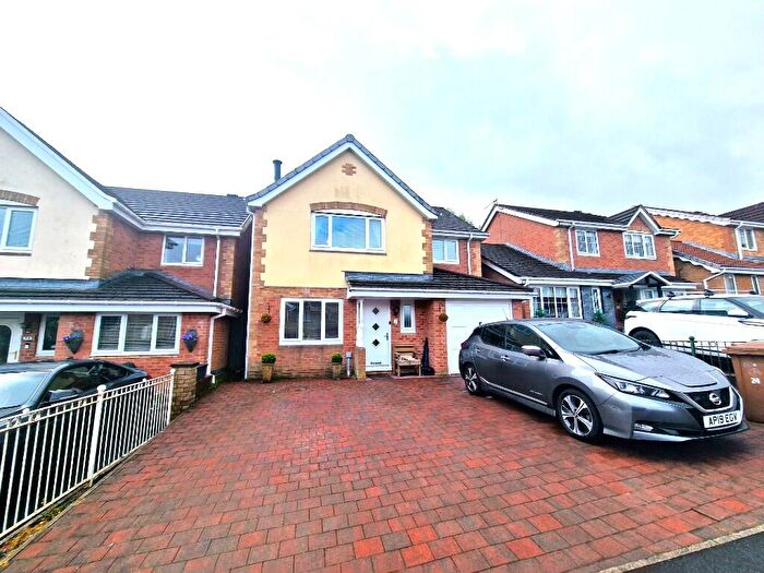 4 Bedroom Detached House For Sale In Cae Celyn, Croespenmaen, NP11