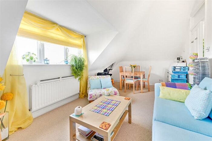 1 Bedroom Flat For Sale In Dartmouth Road, NW2