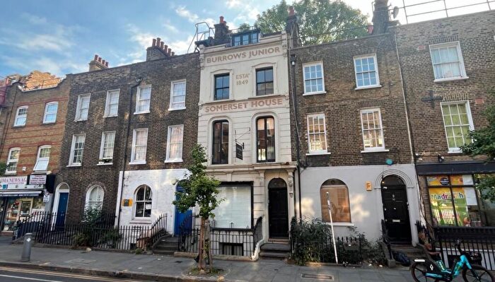 4 Bedroom Terraced House For Sale In New Road, London, Tower Hamlets, E1
