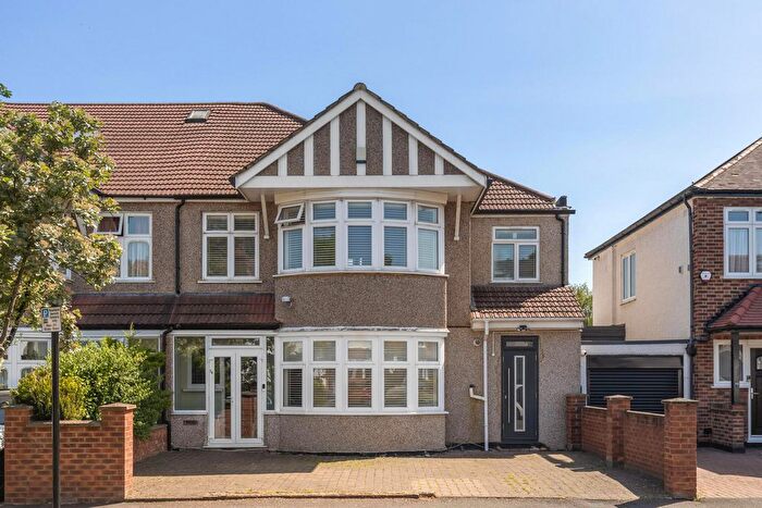 7 Bedroom Semi Detached House For Sale In Burlington Road, Isleworth, TW7